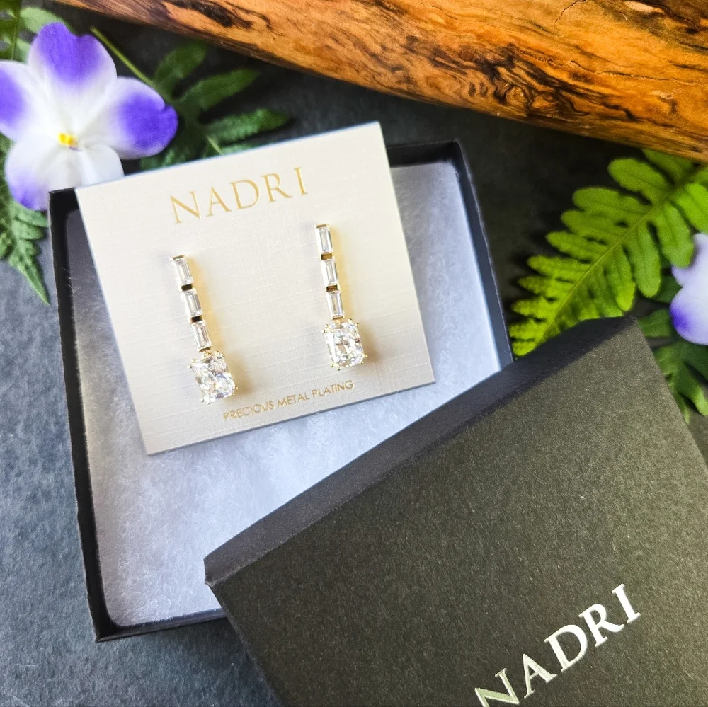 NWT Nadri Chateau Crystal Linear Drop Earrings